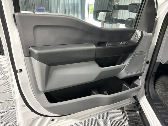 New 2023 Ford F550 4x4 Regular Cab Super Duty image 21