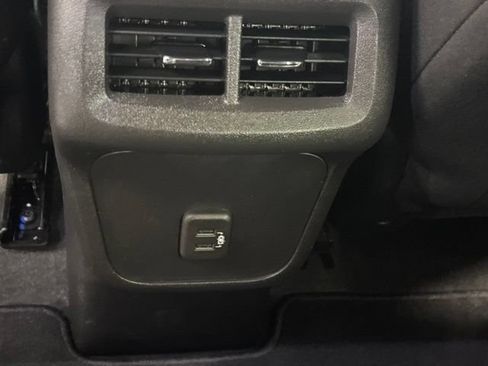 Used 2024 Chevrolet Equinox LT AWD/4WD image 17