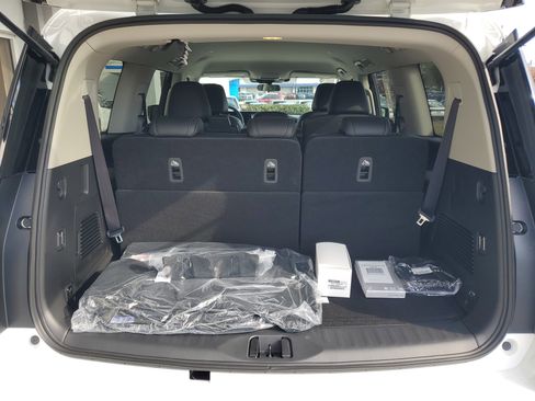 New 2026 Nissan Armada SV image 5