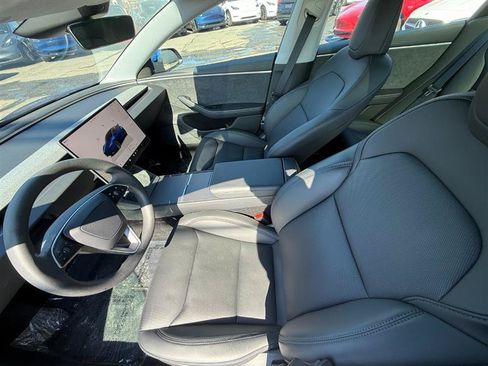 Used 2025 Tesla Model 3 Long Range RWD image 10