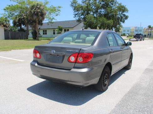 Used 2005 Toyota Corolla CE FWD image 22