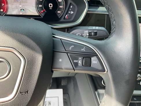 Used 2024 Audi Q3 2.0T Premium Plus image 10