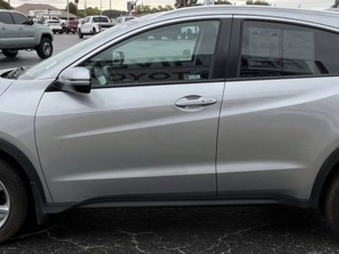 Used 2019 Honda HR-V EX image 5