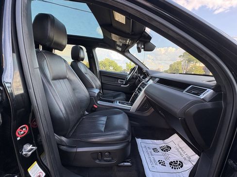Used 2017 Land Rover Discovery Sport HSE AWD/4WD image 21