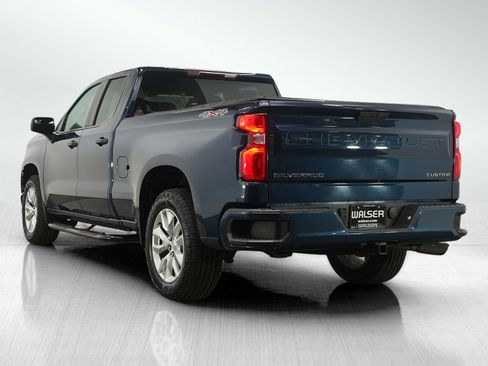 Used 2020 Chevrolet Silverado 1500 Custom w/ Custom Value Package image 3