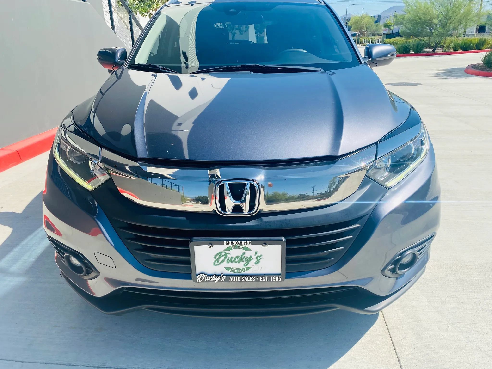 Used 2019 Honda HR-V EX image 2