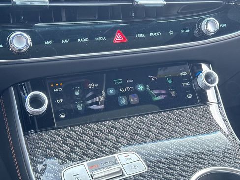 Used 2026 Genesis GV70 3.5T Sport Prestige image 21