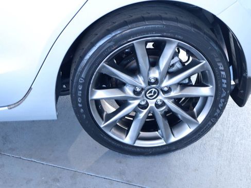 Used 2018 MAZDA MAZDA3 Touring FWD image 43
