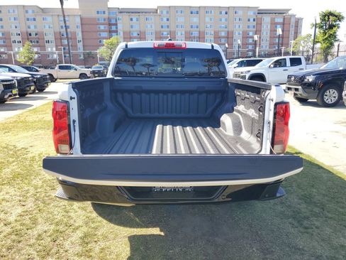 New 2026 Chevrolet Colorado W/T w/ WT Custom Package AWD/4WD image 10