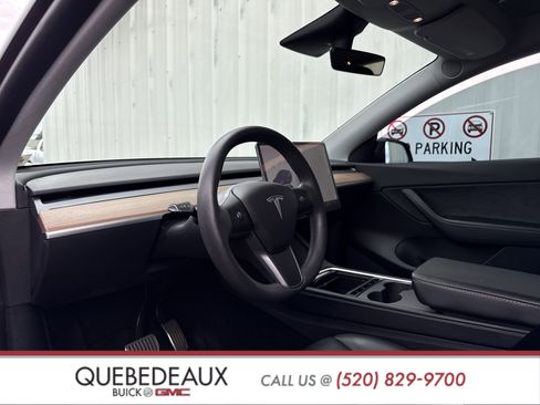 Used 2021 Tesla Model Y Long Range image 13