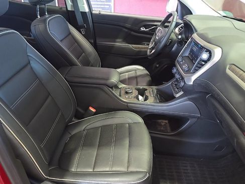 Used 2023 GMC Acadia Denali w/ Denali Ultimate Package AWD/4WD image 6
