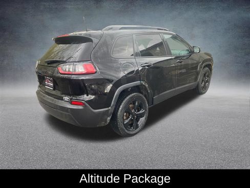 Used 2021 Jeep Cherokee Latitude Plus AWD/4WD image 6