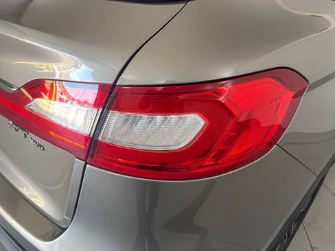 Used 2017 Lincoln MKX Reserve w/ Lincoln MKX Climate Package image 48