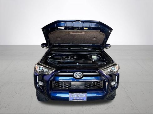 Used 2021 Toyota 4Runner SR5 AWD/4WD image 22
