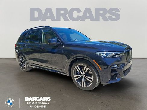 Used 2022 BMW X7 xDrive40i w/ M Sport Package AWD/4WD image 1