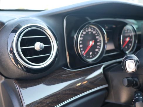 Used 2018 Mercedes-Benz E 300 image 35