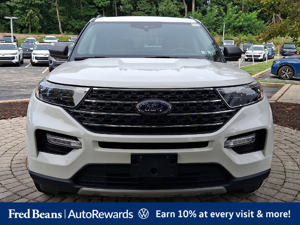 Used 2022 Ford Explorer XLT w/ Equipment Group 202A AWD/4WD image 2