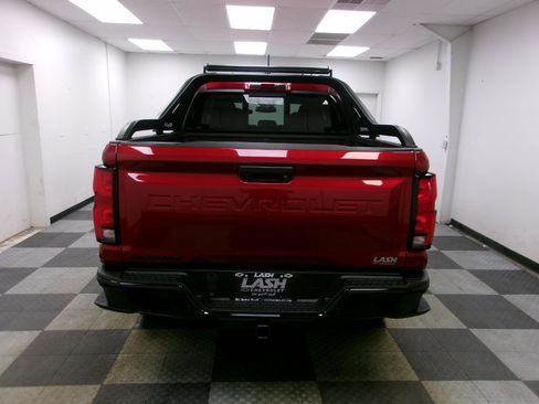 Used 2026 Chevrolet Colorado Z71 w/ Midnight Edition AWD/4WD image 5
