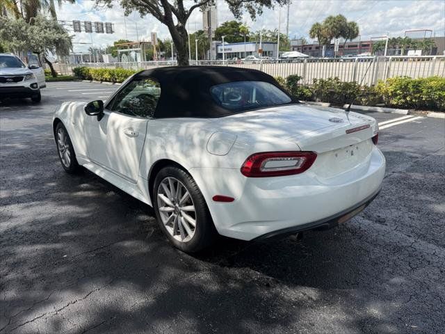 Used 2018 FIAT 124 Spider Lusso RWD image 4