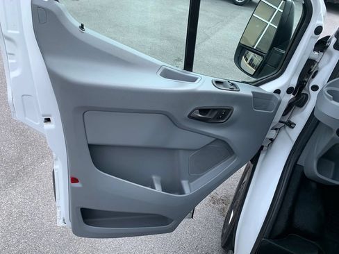 Used 2016 Ford Transit 150 130 Low Roof RWD image 8