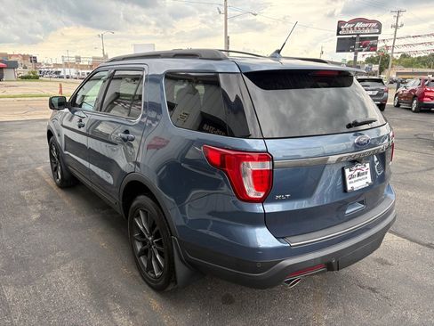 Used 2018 Ford Explorer XLT w/ Equipment Group 202A AWD/4WD image 5