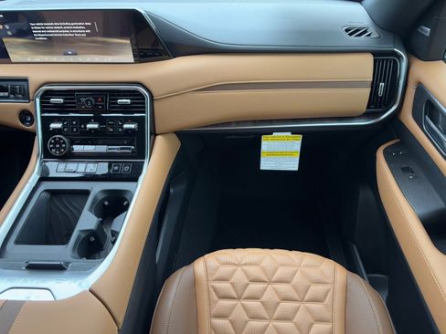 New 2026 Nissan Armada Platinum Reserve image 17