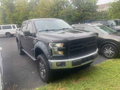 Used 2016 Ford F150 XLT w/ Equipment Group 302A Luxury RWD image 3