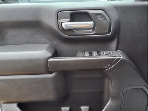 Used 2022 Chevrolet Silverado 1500 Custom AWD/4WD image 17