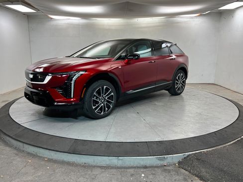 New 2026 Cadillac Optiq Sport 2 image 1