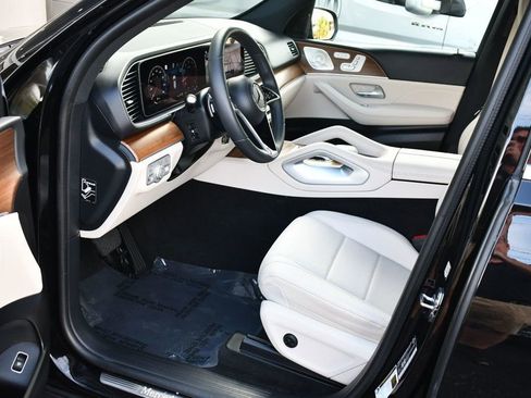 Used 2024 Mercedes-Benz GLE 450 4MATIC image 41