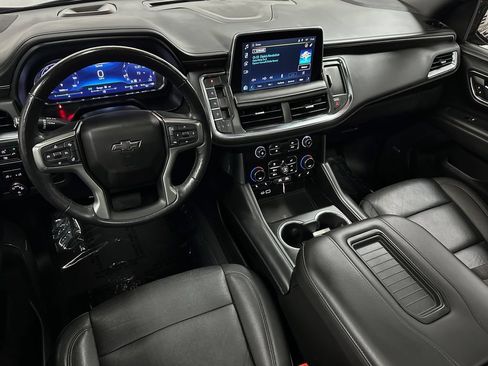 Used 2022 Chevrolet Tahoe Z71 w/ Luxury Package AWD/4WD image 12