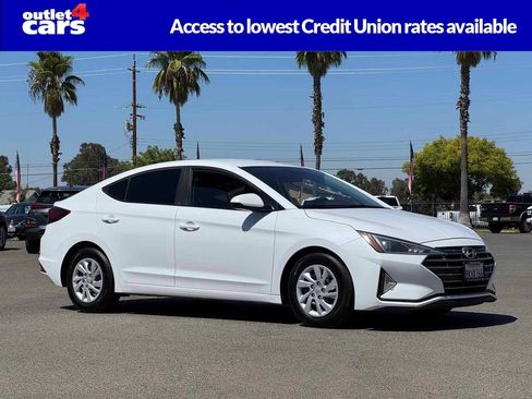 Used 2019 Hyundai Elantra SE w/ Cargo Package FWD image 1
