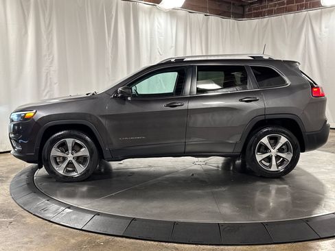 Used 2019 Jeep Cherokee Limited AWD/4WD image 8