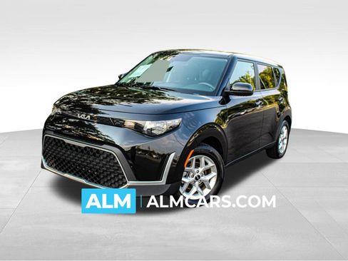 Used 2025 Kia Soul LX w/ LX Technology Package FWD image 1