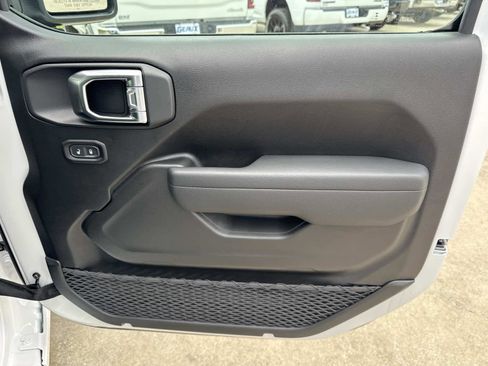 New 2025 Jeep Wrangler Sport S image 24