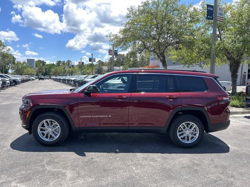 New 2026 Jeep Grand Cherokee L Laredo RWD image 4