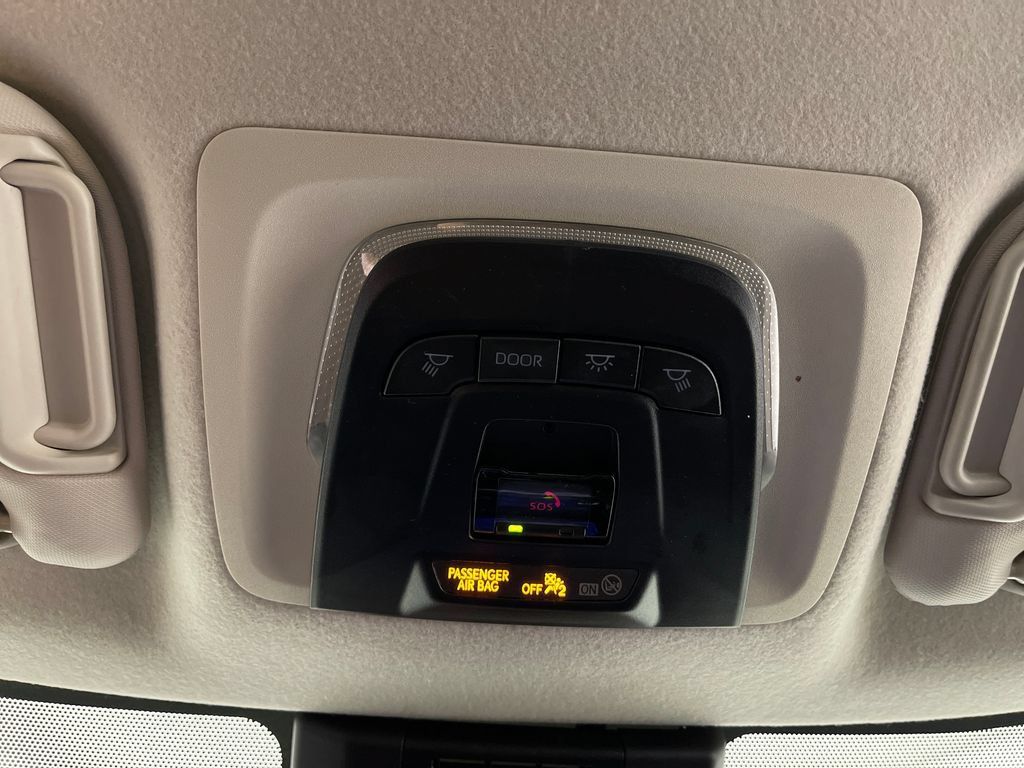 Certified 2025 Toyota Corolla LE FWD image 29