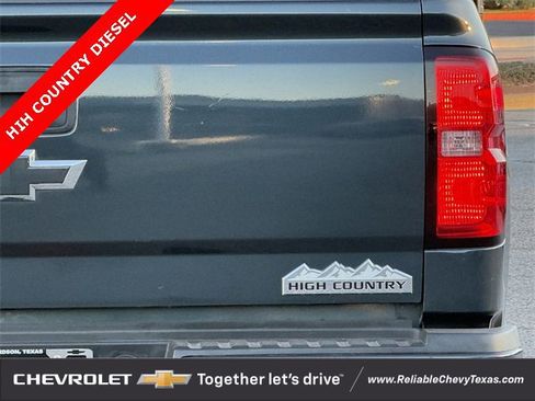 Used 2017 Chevrolet Silverado 2500 High Country w/ Duramax Plus Package image 9