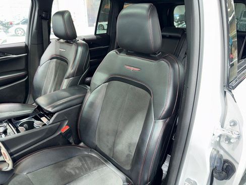 Used 2022 Jeep Grand Cherokee Trailhawk w/ ADV Protech Group II AWD/4WD image 47