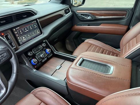 Used 2024 GMC Yukon Denali Ultimate image 15