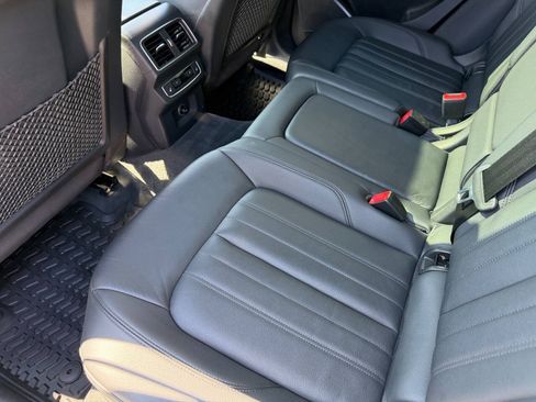 Used 2018 Audi Q5 2.0T Premium Plus w/ Premium Plus Package AWD/4WD image 24