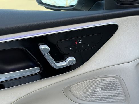 Certified 2025 Mercedes-Benz C 300 Sedan image 4