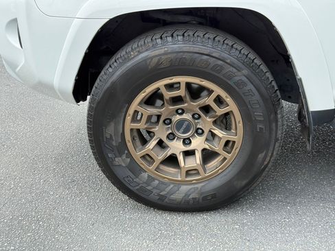 Used 2023 Toyota 4Runner 40th Anniversary SE AWD/4WD image 13