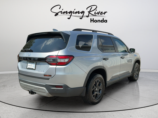 Used 2025 Honda Pilot TrailSport image 6