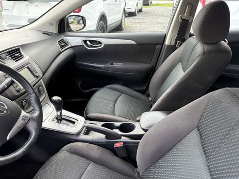 Used 2014 Nissan Sentra SR w/ SR Driver Package FWD image 12