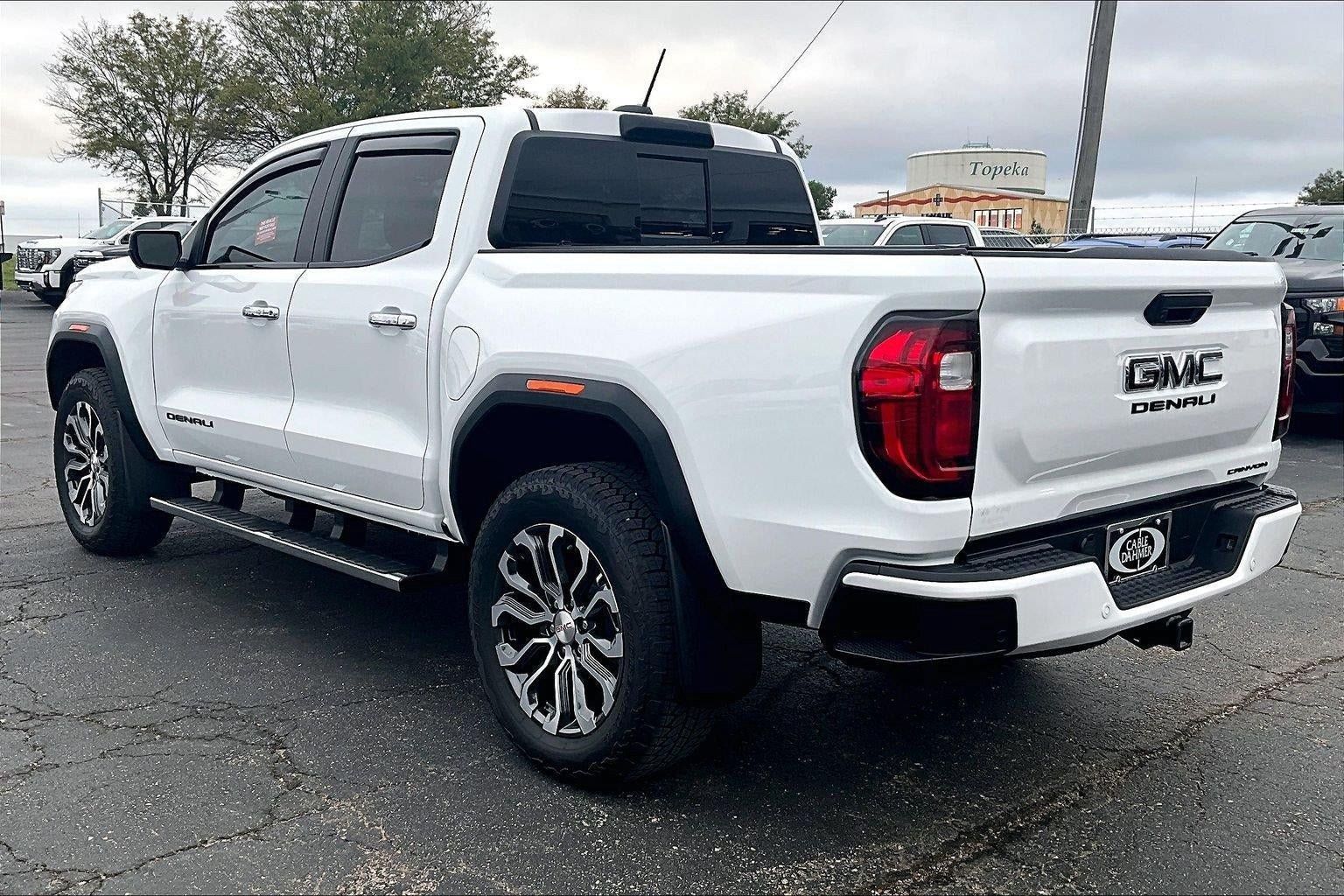 Used 2026 GMC Canyon Denali w/ LPO, Black Badging Package AWD/4WD image 5