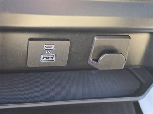 Used 2023 Ford F150 XLT image 19