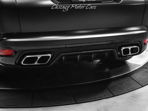 Used 2022 Land Rover Range Rover Sport SVR image 42