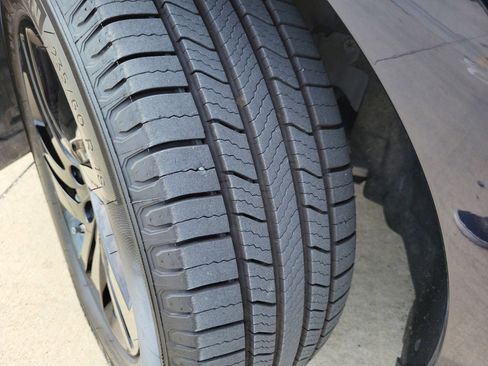 Used 2021 Land Rover Range Rover Evoque S image 25