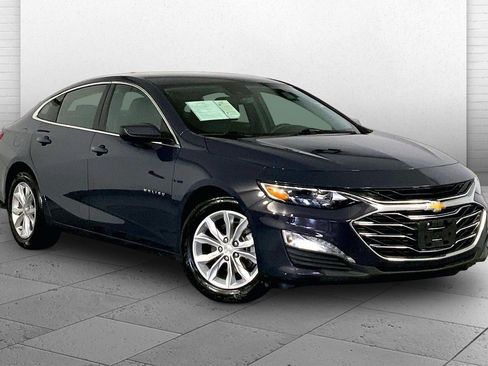 Used 2025 Chevrolet Malibu LT FWD image 1